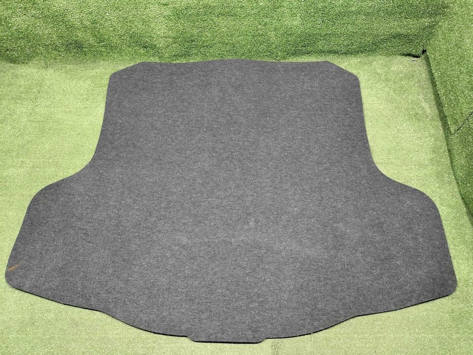 Продам Коврик в багажник оригинал Nissan Teana 2004 J31
