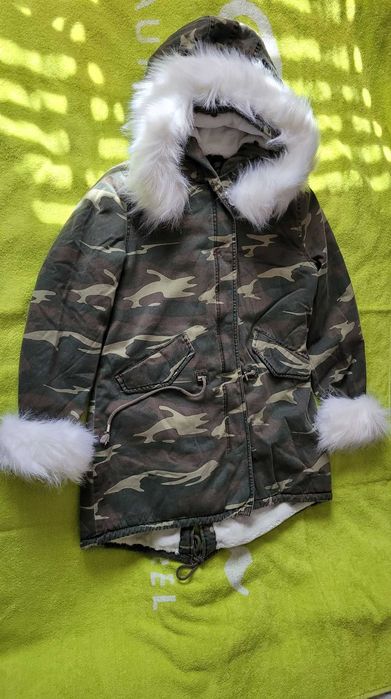 Vand geaca imblanita de iarna pentru femei (model Camo/Army)