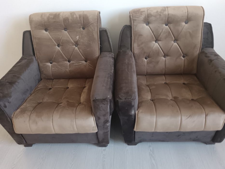 Divan 2 ta kreslosi bilan