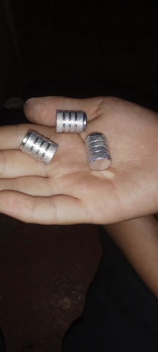 Продаём колпачки