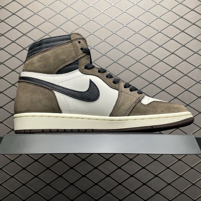 Jordan 1 X Travis Scot