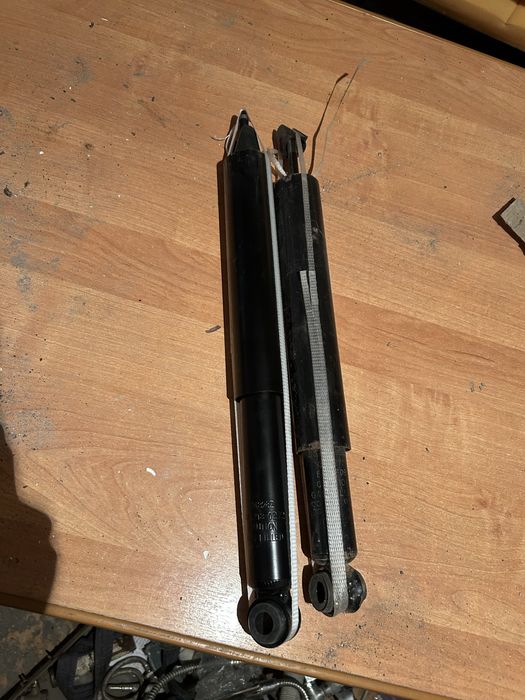 Амортизаторы на раф 4