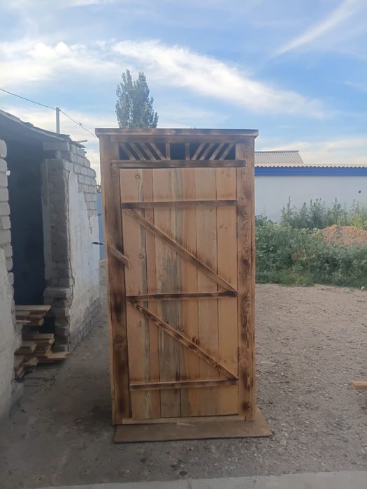 Продаю уличный туалет для дачи