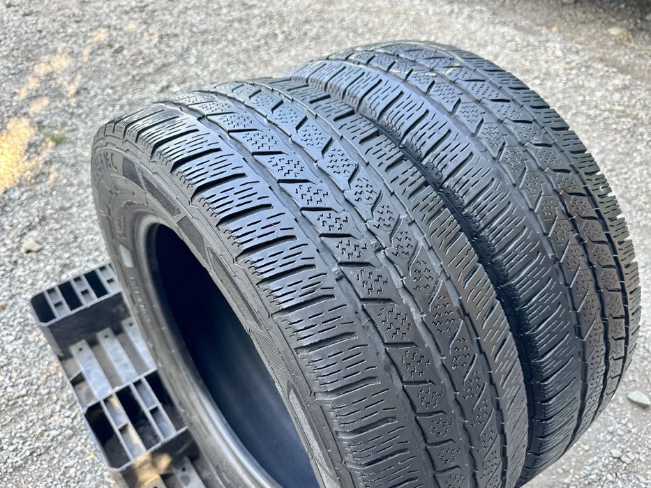 2бр.ЗИМНИ ГУМИ Continental 215/65/16C за бус Iveco,Ducato,Sprinter,T5