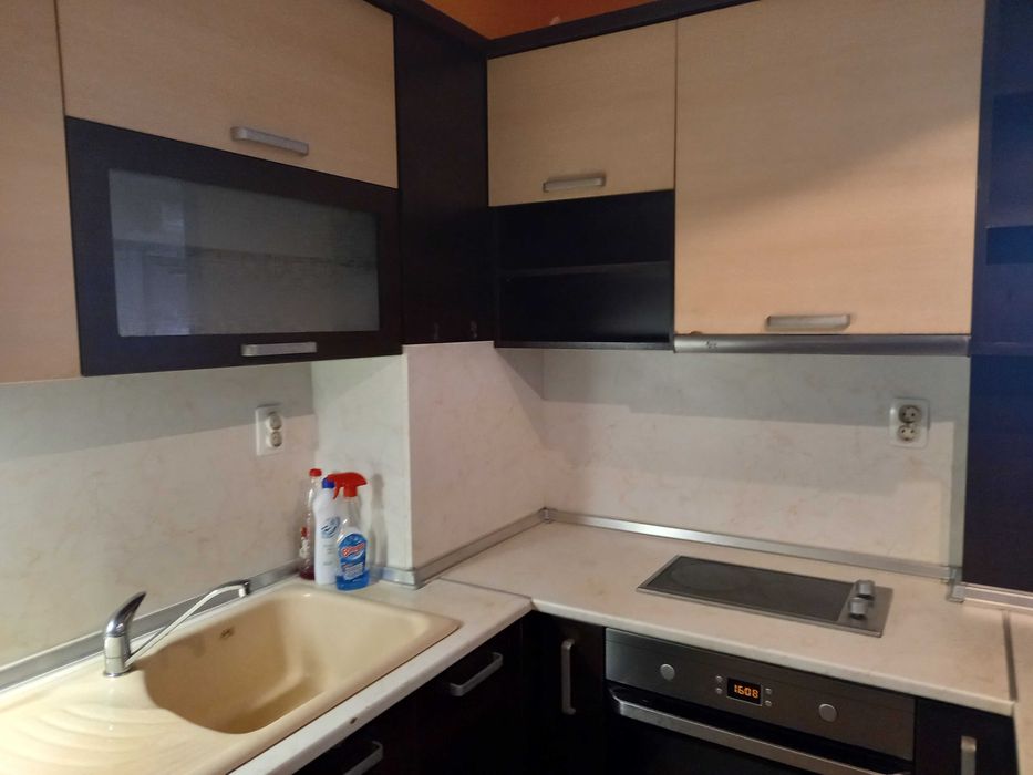 Отдавам 3-стаен обзаведен апартамент