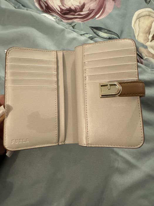 Портфейл   Furla
