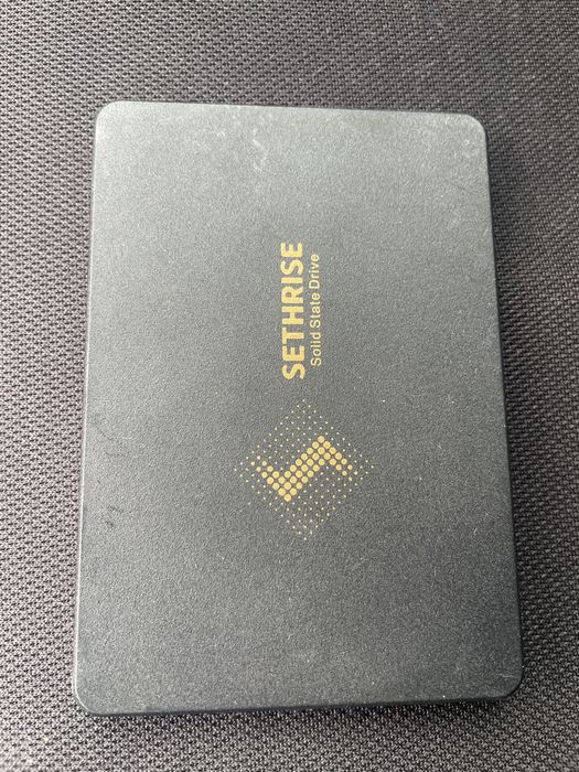 Ssd 240 Гб в хорошем состоянии