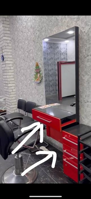 Продаётся мебель 4 комплекта для салона красоты