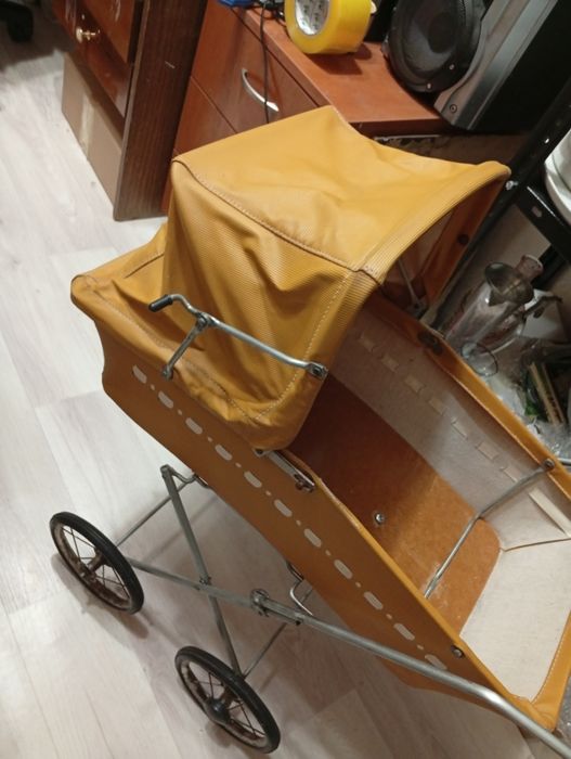 Детская коляска для кукол