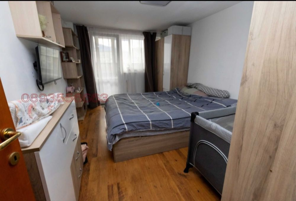 Продава се Четиристаен апартамент в София, Надежда 3 - 100 кв.м за 3500 €/кв.м - Снимка #1