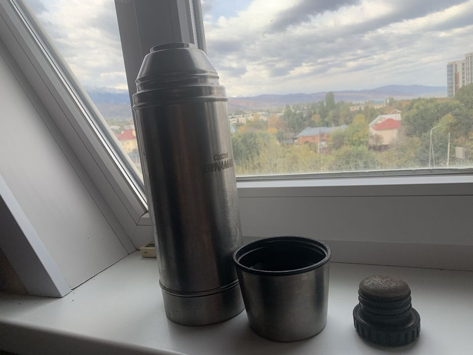 Термос обьем 1л