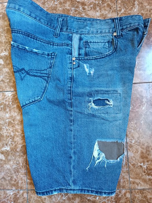 Шорты джинсовые .