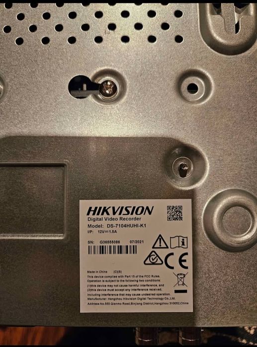 DVR camere supraveghere Hikvision pentru 4 camere + Hard 1TB