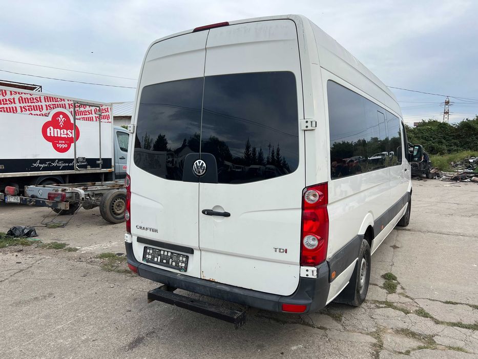 Dezmembrez Volkswagen CRAFTER 2.5 TDI 8+1 locuri 163 cp BJM EURO 4 2009