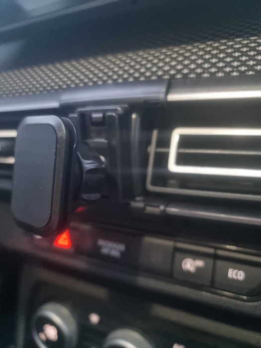 Suport telefon magnetic dedicat Dacia Logan/Sandero/Jogger(2021–2026)