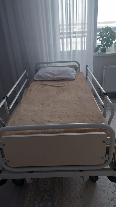 Медицинский кровать