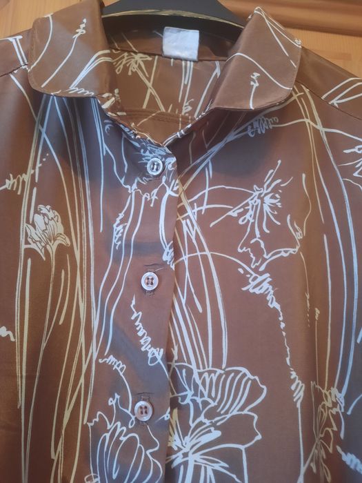 Minunată bluză maro cu imprimeu crem mărimea 48-50