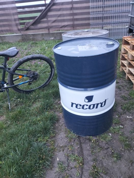 Butoi tablă 200litri cu 2 bușoane ermetic
