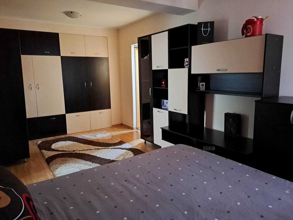 Vând apartament