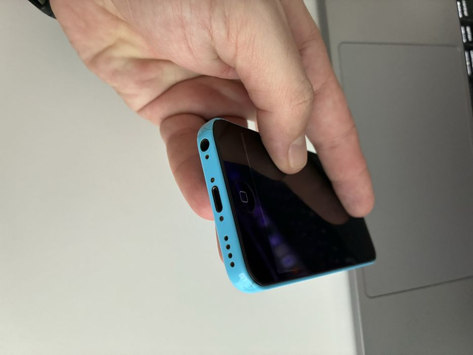 iPhone 5c Blue като нов