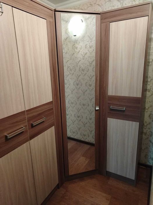 Продам 4-х комн.район Пристани,2/5 эт..