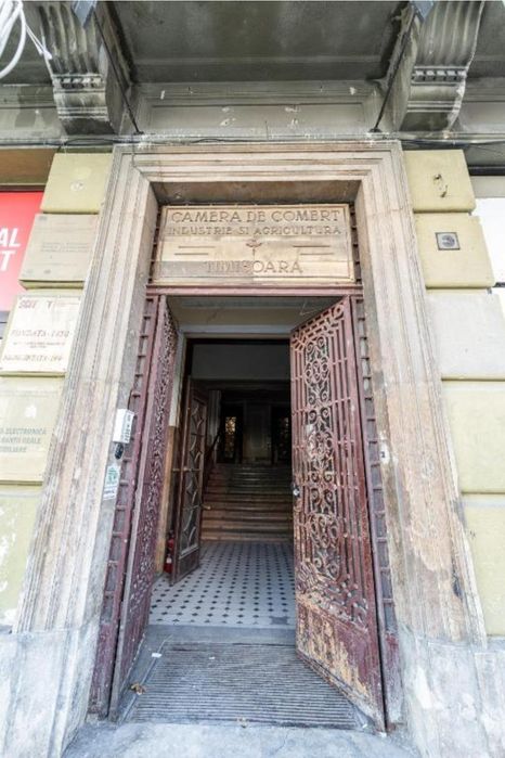 PROPRIETAR, VÂND APARTAMENT DE PRESTIGIU, ultracentral, actual  regim B&B- Piața Victoriei