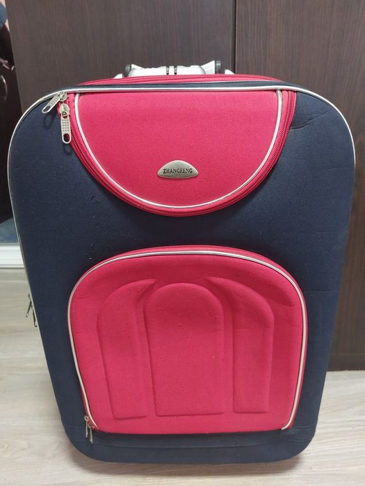 Troler foarte mare,valiza,bagaj de cala avion