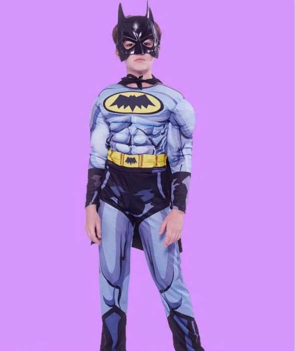 Бетмен супер герой костюм мускулами