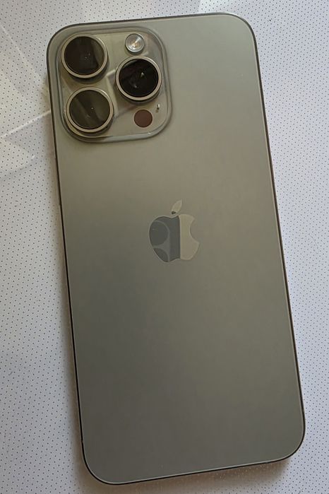 15 pro max 512 GB -Natural titanium