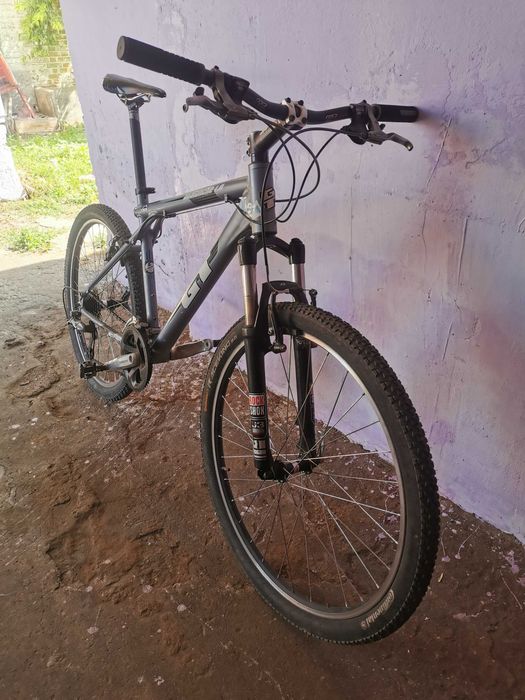 Bicicleta GT Avalanche 1.0