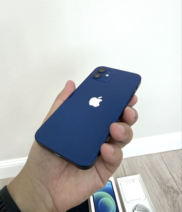 Продам iPhone 12 64GB