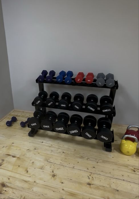 Подставка под гантели