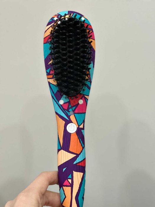 Расческа выпрямитель в отличном состоянии