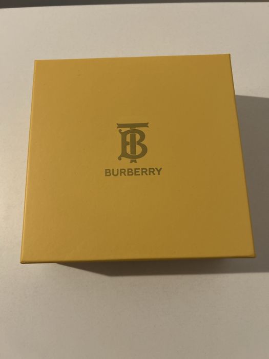 curea burberry.