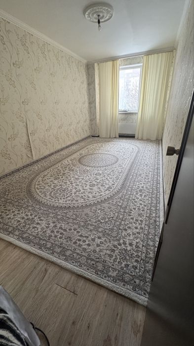Продаётся ковёр. Размер: 5×3 метра.