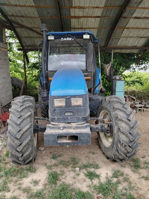 Traktor sotiladi
