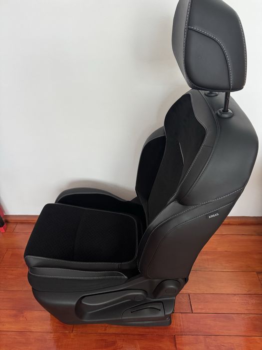 Scaun piele stanga sofer Renault Megane 4 2016-2025