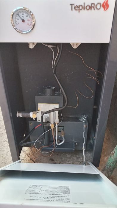 Газовый котел продам