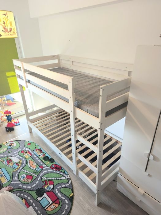 Vând pat suprapus Ikea + 1 buc Saltea
