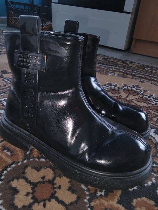 Продам  для девочек