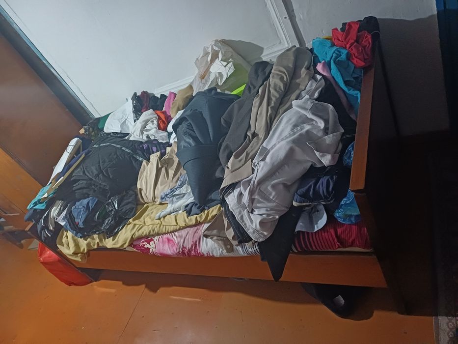 Продам  добротную кровать