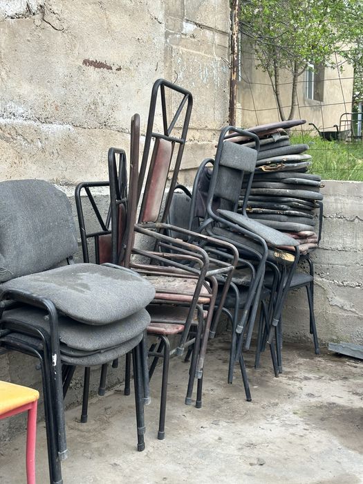 Стулья продается