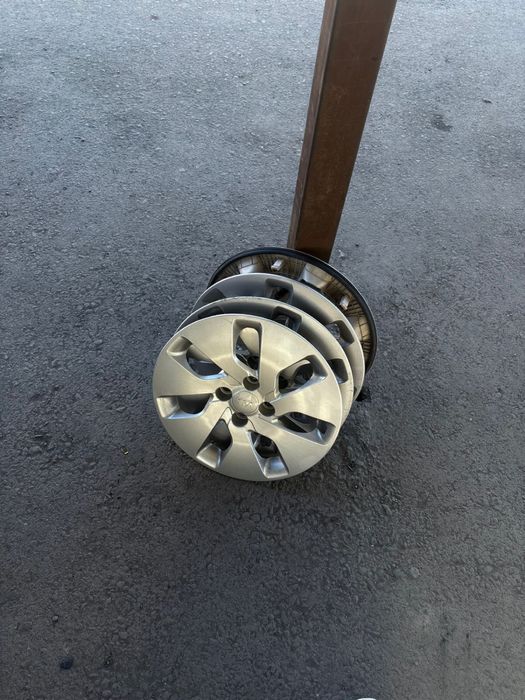 Продам колпаки.