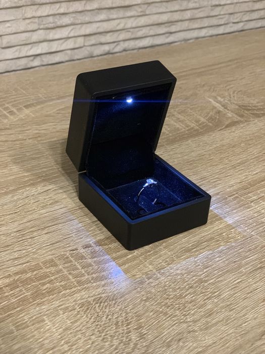 Inel de logodna din aur alb cu diamante