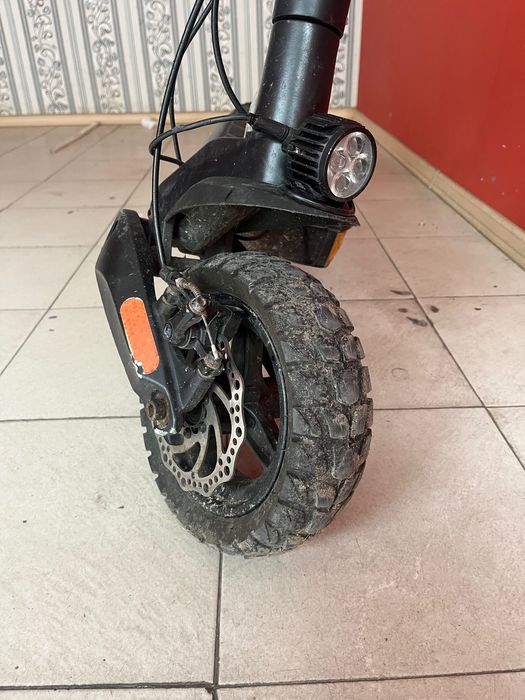 Продавам електрически скутер BE COOL