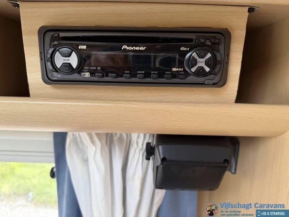 Rulota Dethleffs Camper 460, super dotata, foarte bine intretinuta.