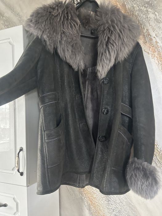 Haina din piele cu blana