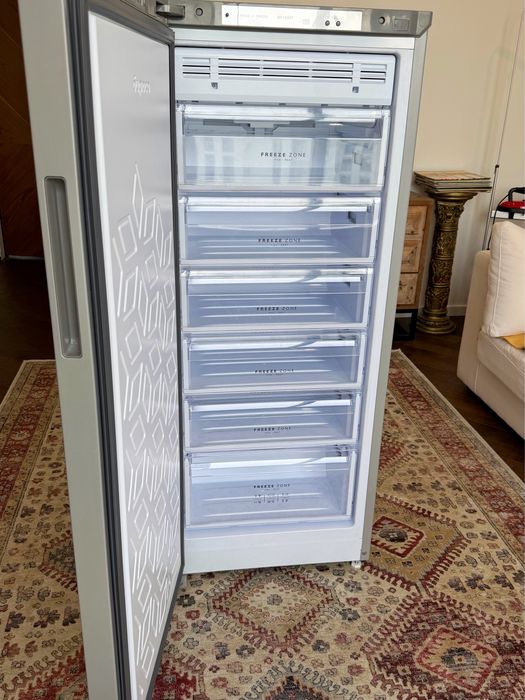 Морозильник Бирюса