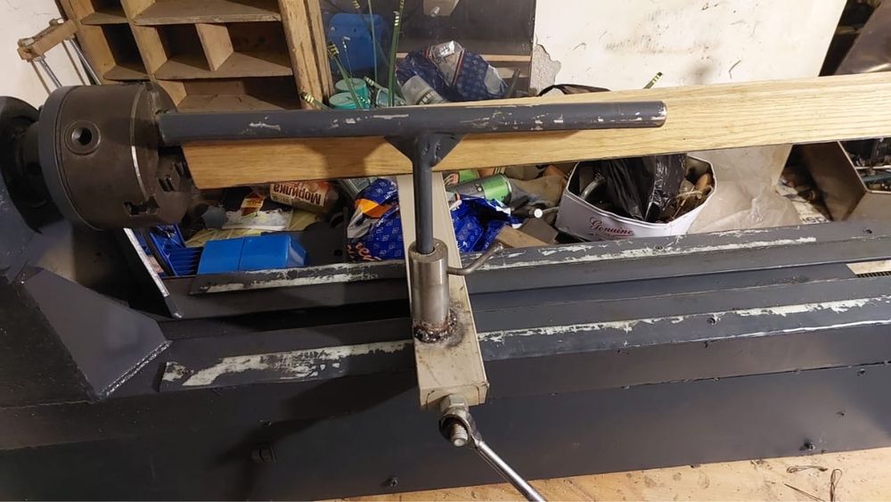 Продам токарный станок по дереву