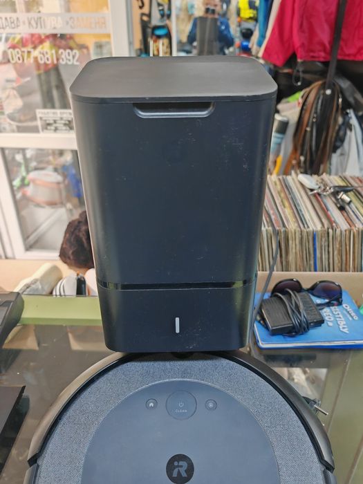 Смарт прахосмукачка Irobot roomba i 5 - с проблем